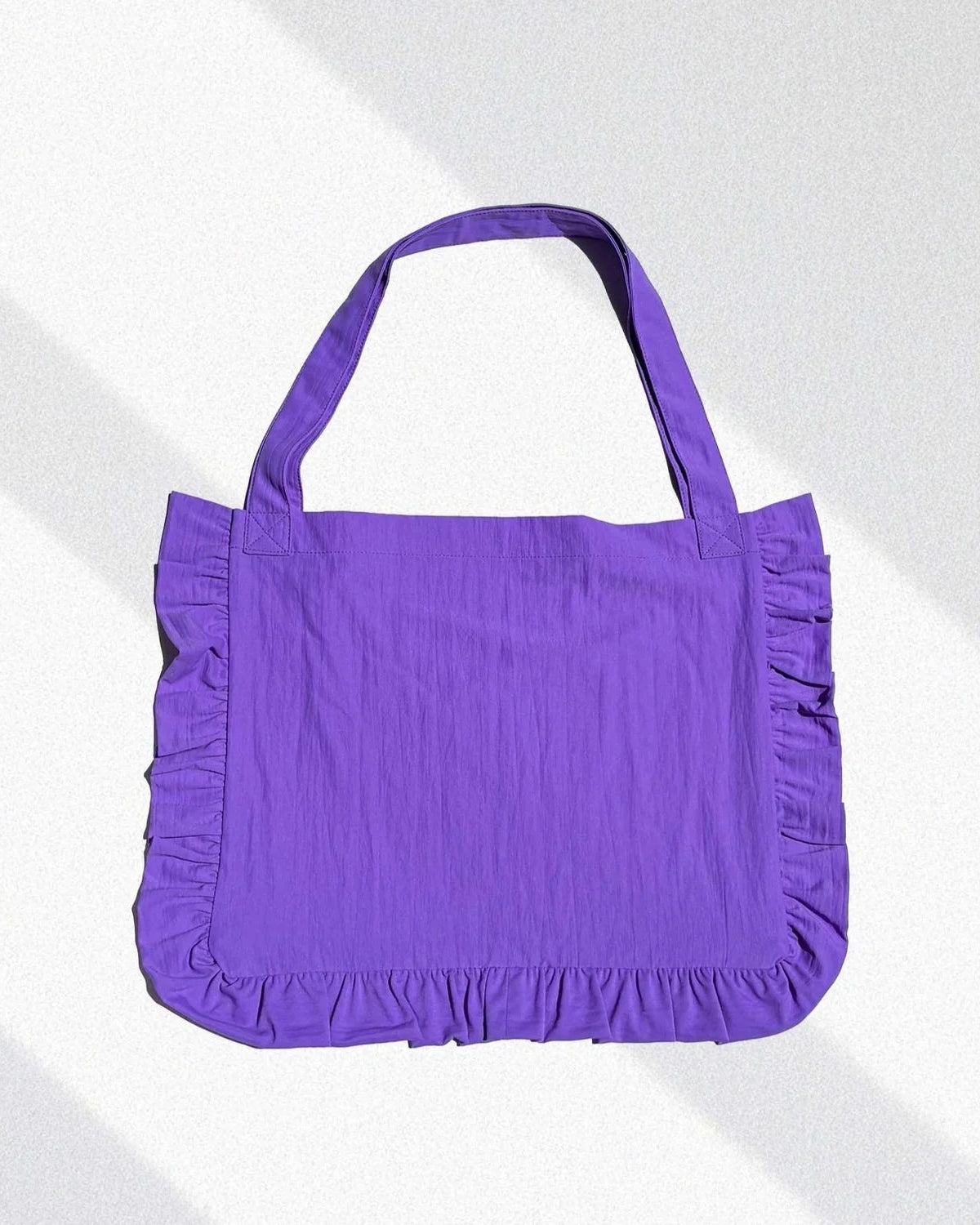 Ruffled tote bag