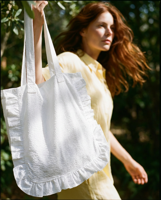 Bolso tote bag con volantes blanco
