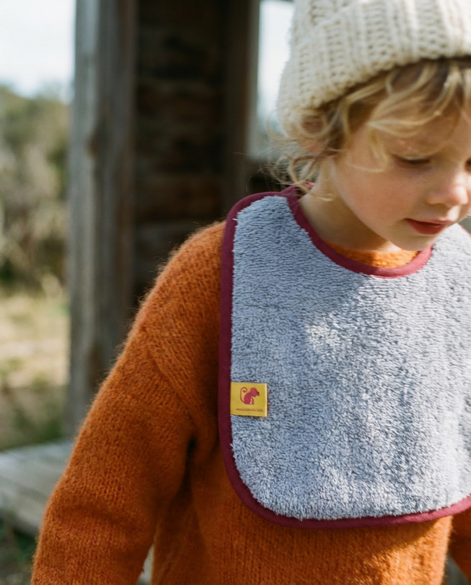 Babero LONDRES rizo lila