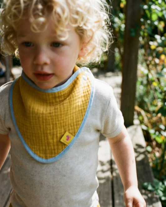 Babero bandana CAMELIA muselina curry