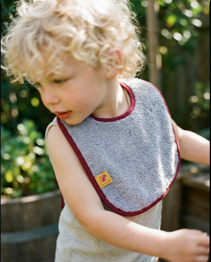 Babero LONDRES rizo lila