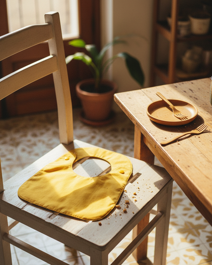 Babero reversible amarillo