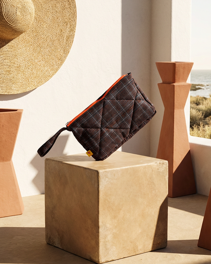 Neceser cuadros marrón y azul