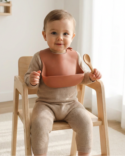 Silicone bib (available in 5 colors)
