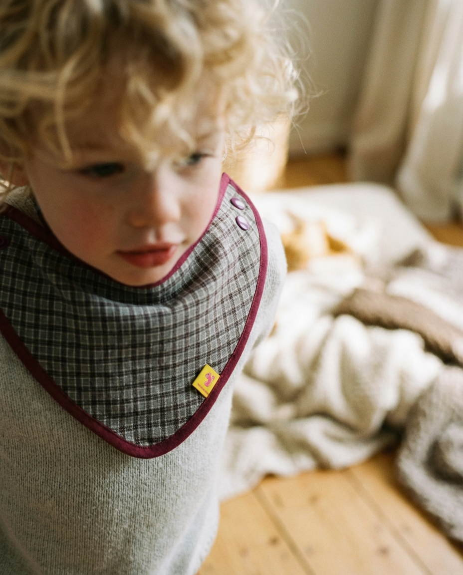 Babero bandana CAMELIA cuadros caqui