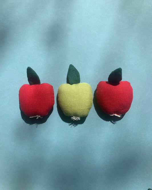 Juguete de lino MANZANA (1 unidad)