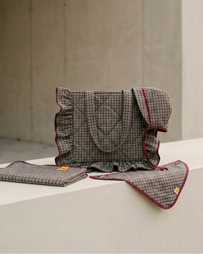 Pack mamá & bebé · Bonnet, bandana, muselina y bolso Copenhagen caqui