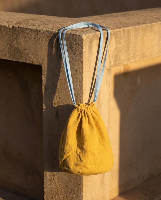 Bolsita multiusos ROMA curry asas azul