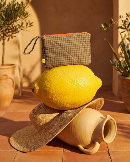 Neceser cuadros caqui