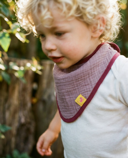 Babero bandana CAMELIA muselina malva