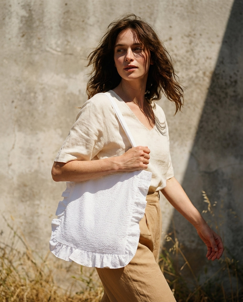 Ruffled tote bag