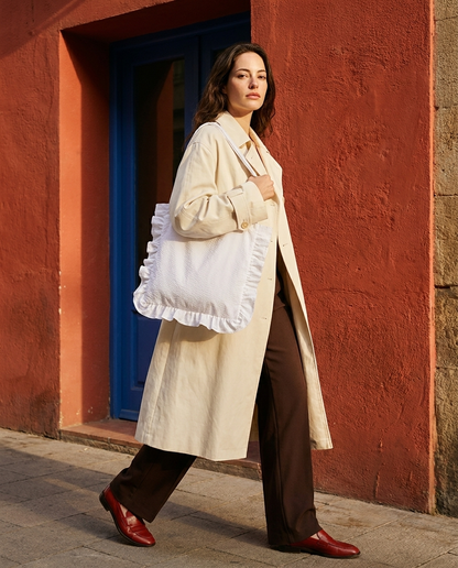 Bolso tote bag con volantes blanco