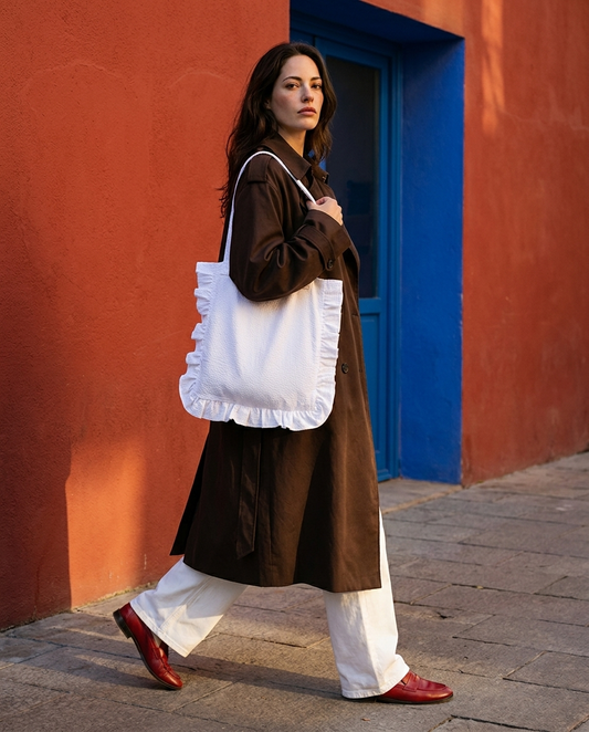 Bolso tote bag con volantes blanco