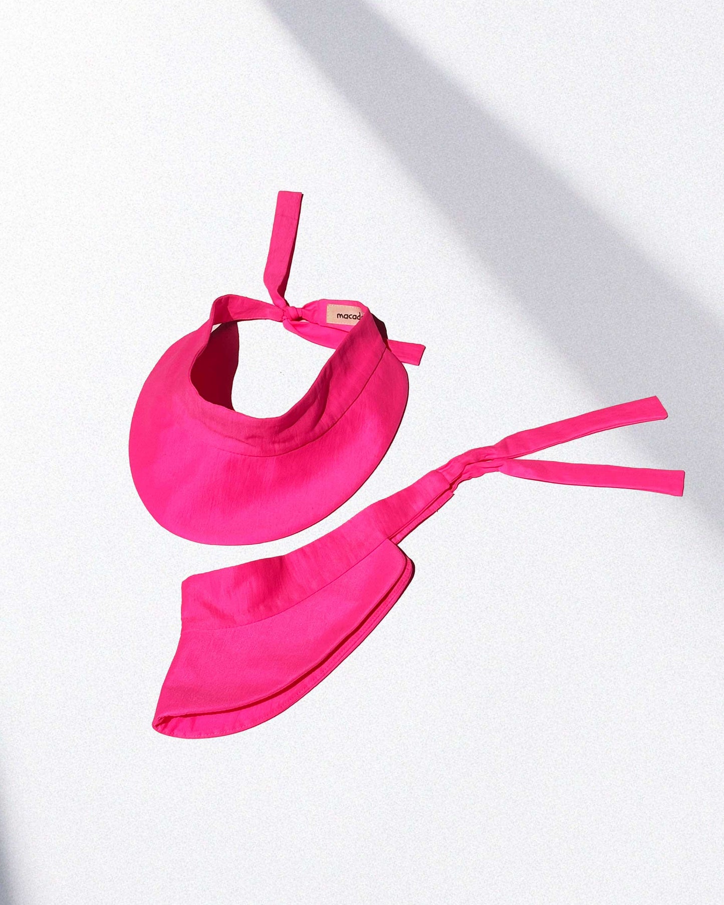 Visera lazo trasero fúcsia